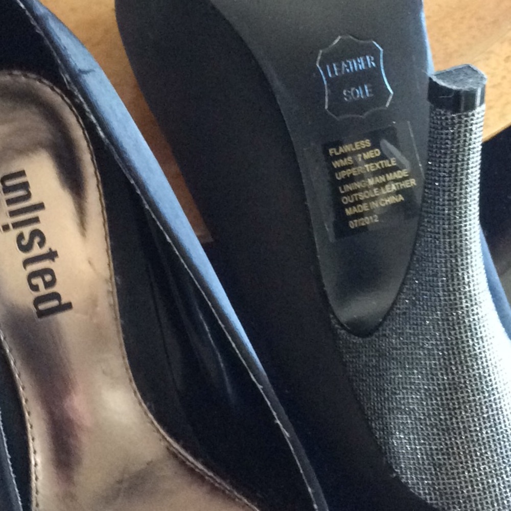 Unlisted Women’s Flawless Round Toe Pumps. - Picture 4 of 4